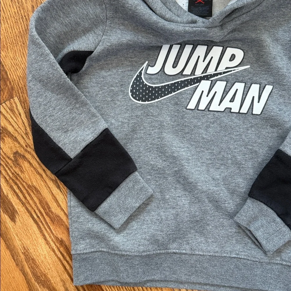 Boy’s Jordan Brand Hoodie/Sweatshirt. Size 4T. Like New Condition.